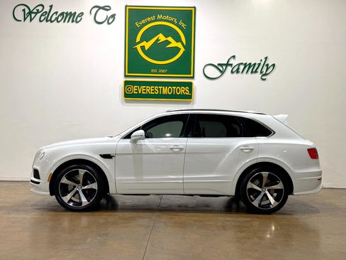 Used 2019 Bentley Bentayga image 4
