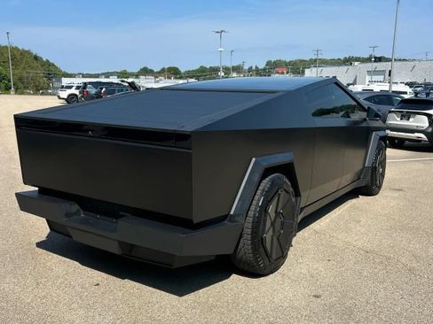 Used 2024 Tesla Cybertruck Cyberbeast AWD/4WD image 2