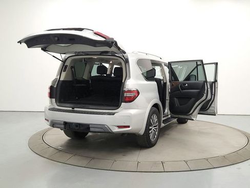 Used 2024 Nissan Armada SL image 14
