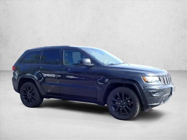 Used 2019 Jeep Grand Cherokee Altitude AWD/4WD image 15