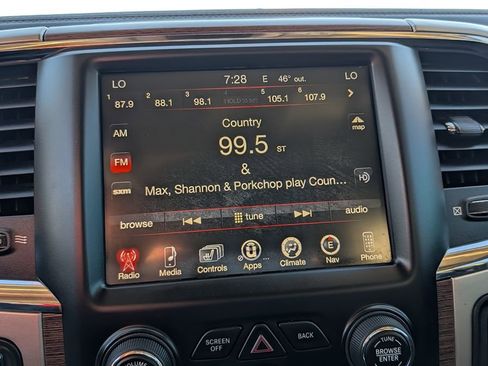 Used 2014 RAM 1500 Laramie w/ Convenience Group image 13