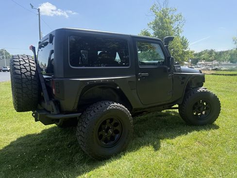 Used 2014 Jeep Wrangler Sport w/ Connectivity Group image 3