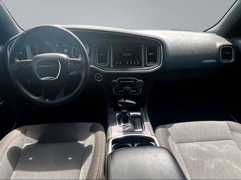 Used 2018 Dodge Charger SXT RWD image 7