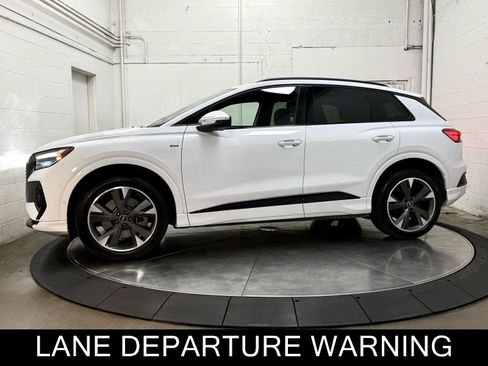 Used 2023 Audi Q4 e-tron Premium Plus w/ Premium Plus AWD/4WD image 4