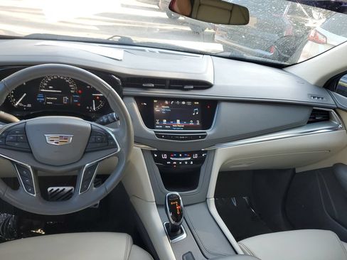 Certified 2018 Cadillac XT5 Luxury w/ Driver Awareness Package FWD image 19
