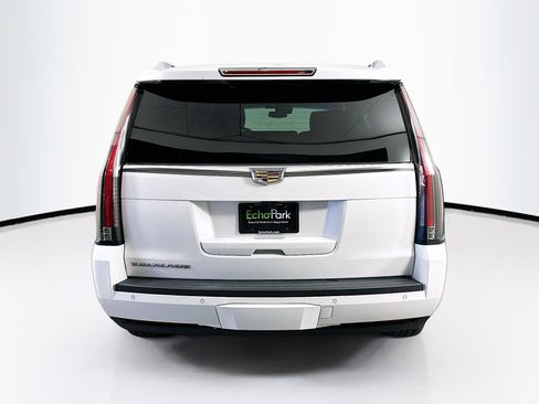 Used 2017 Cadillac Escalade Luxury RWD image 7