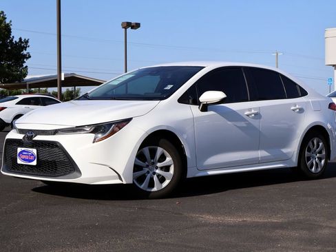 Used 2022 Toyota Corolla LE FWD image 16