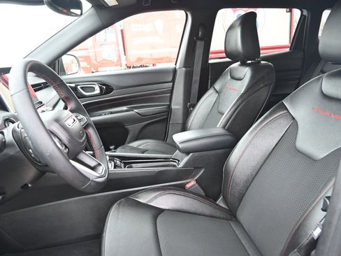 Certified 2024 Jeep Compass Trailhawk image 10