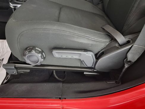 Used 2020 Jeep Wrangler Sport image 16