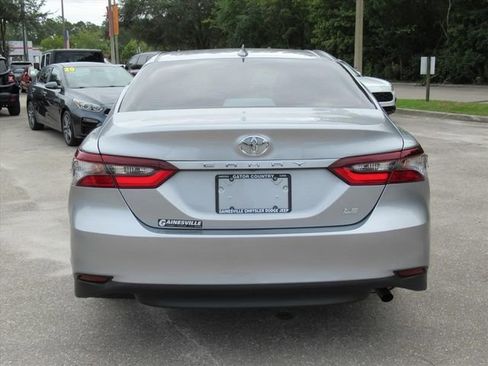Used 2024 Toyota Camry LE image 5