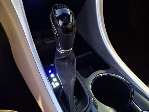 Used 2012 Hyundai Sonata Limited w/ Navigation Pkg image 22