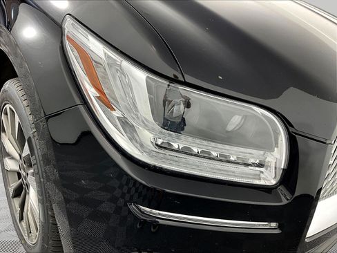 Used 2019 Lincoln Navigator L Select AWD/4WD image 31