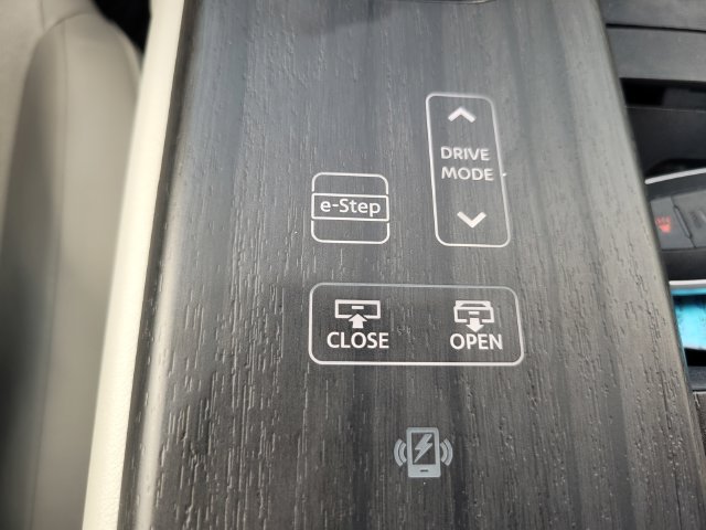 Certified 2023 Nissan Ariya FWD image 26