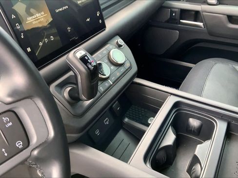 Certified 2023 Land Rover Defender 110 X-Dynamic SE AWD/4WD image 15