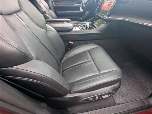 Used 2022 Jeep Wagoneer Series II RWD image 17