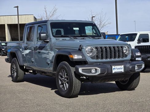 New 2026 Jeep Gladiator Sport AWD/4WD image 2