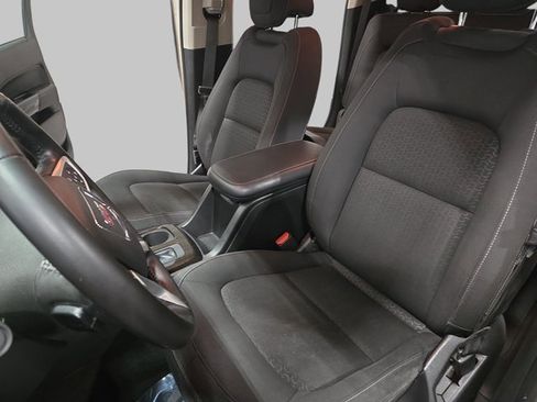 Used 2018 GMC Canyon SLE image 17