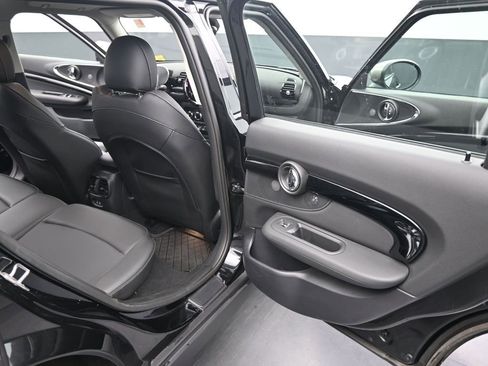 Used 2023 MINI Cooper Clubman S w/ Premium Package image 24