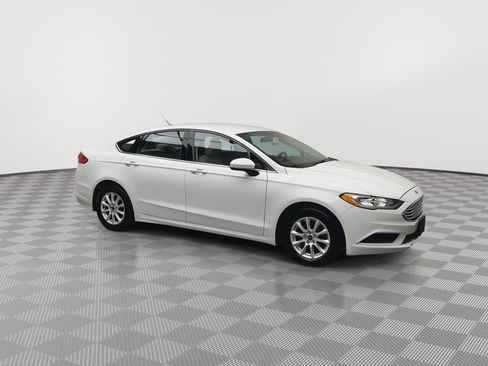 Used 2017 Ford Fusion S image 31