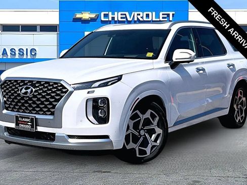 Used 2022 Hyundai Palisade Calligraphy w/ Cargo Package FWD image 2