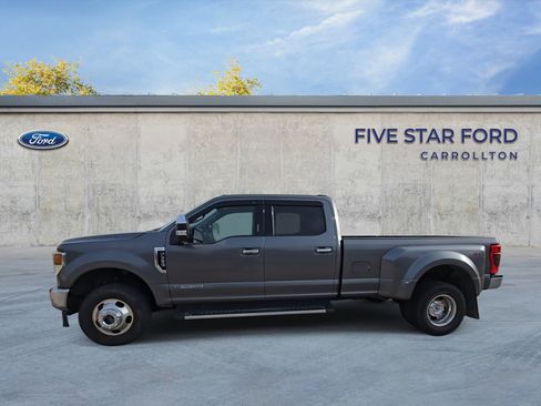 Used 2022 Ford F350 XLT w/ XLT Premium Package image 5