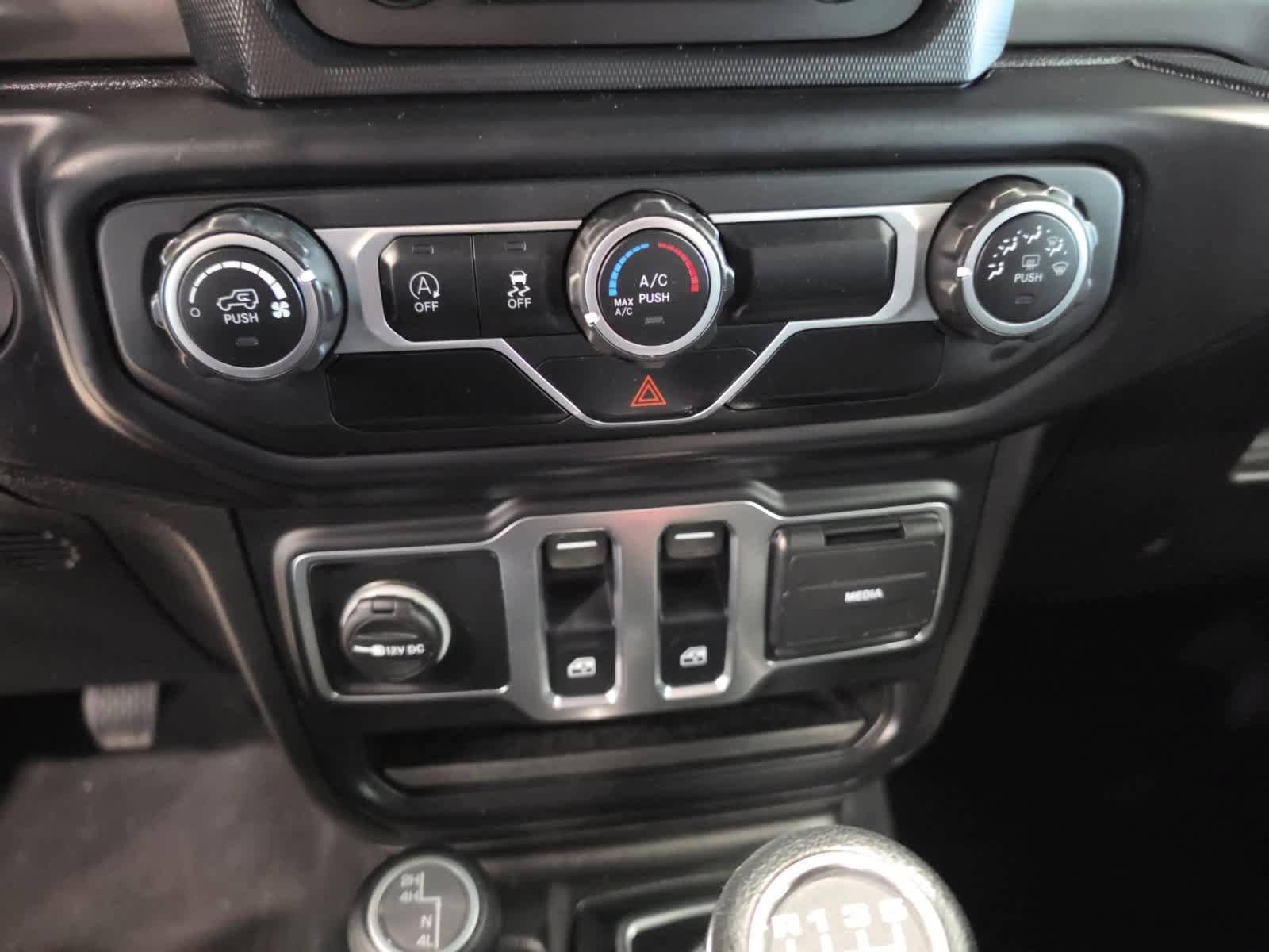 Used 2020 Jeep Wrangler Sport AWD/4WD image 27