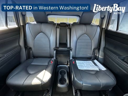 Used 2021 Toyota Highlander XLE image 20