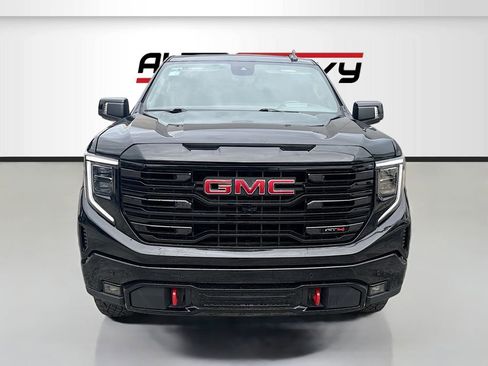 Used 2024 GMC Sierra 1500 AT4 w/ Technology Package AWD/4WD image 2