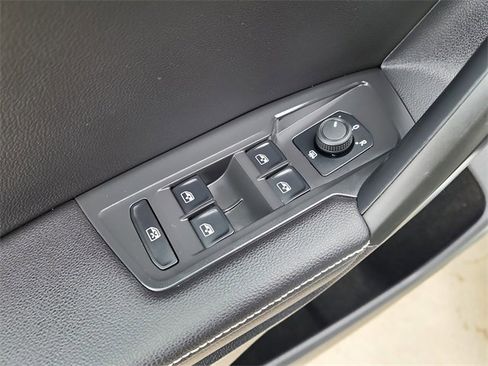 Certified 2024 Volkswagen Tiguan S image 9