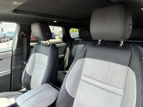Used 2022 Land Rover Range Rover Evoque R-Dynamic SE AWD/4WD image 17