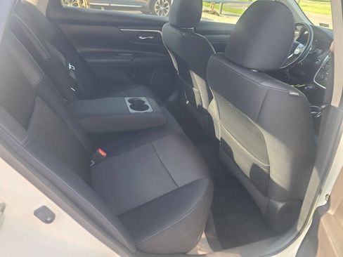Used 2017 Nissan Altima 2.5 SR w/ Midnight Edition Package image 29