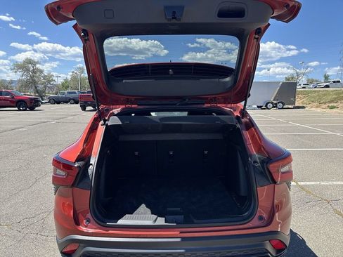 Certified 2024 Chevrolet Trax RS FWD image 30