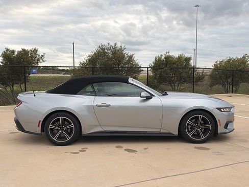 Used 2024 Ford Mustang Premium image 10