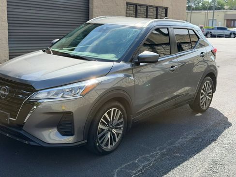 Used 2023 Nissan Kicks SV FWD image 42