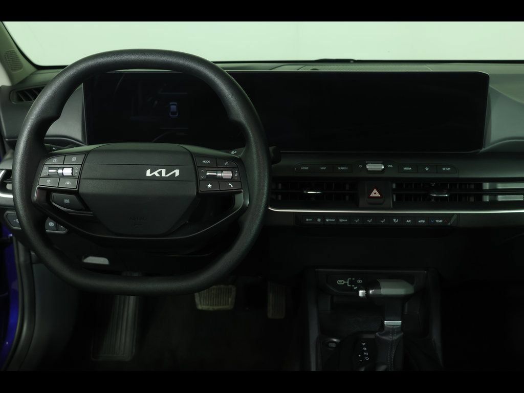 Used 2025 Kia K4 FWD image 13