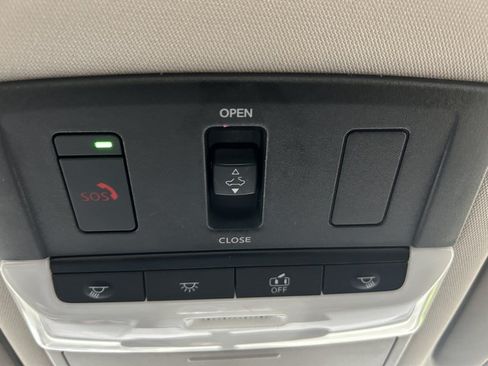 Used 2023 Nissan Altima 2.5 SL AWD/4WD image 18