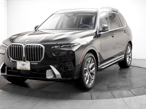 Used 2026 BMW X7 xDrive40i w/ Premium Package AWD/4WD image 7