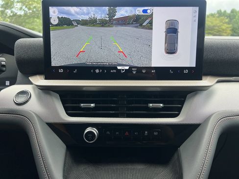 New 2026 Ford Explorer Active RWD image 5
