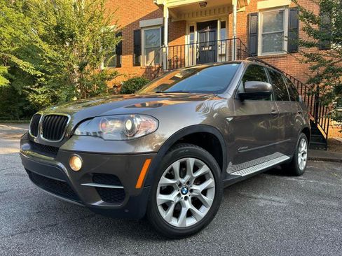 Used 2011 BMW X5 xDrive35i w/ Technology Pkg AWD/4WD image 1