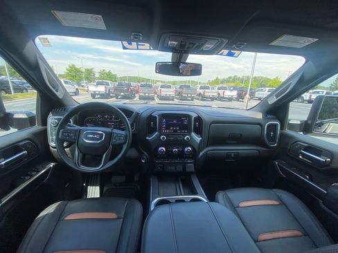 Used 2023 GMC Sierra 2500 AT4 w/ AT4 Preferred Package AWD/4WD image 24