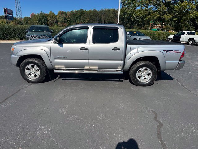 Used 2015 Toyota Tacoma 4x4 Double Cab w/ TRD Off-Road Package image 4