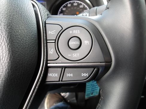 Used 2023 Toyota Camry SE FWD image 15