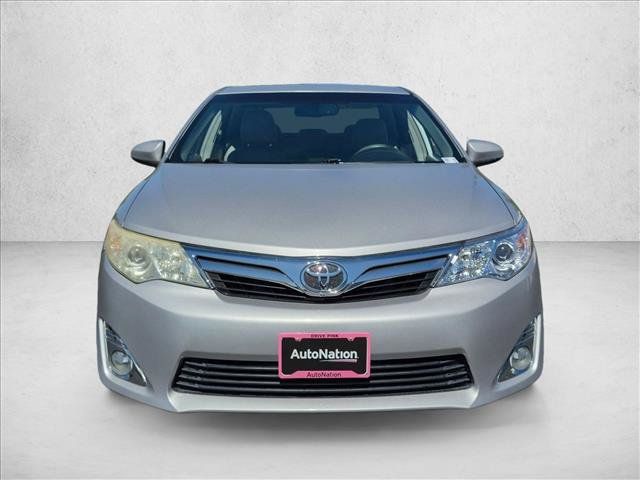 Used 2012 Toyota Camry XLE w/ Convenience Pkg FWD image 2
