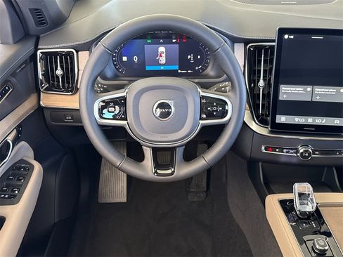 New 2026 Volvo XC90 B6 Plus w/ Protection Package Premier image 13
