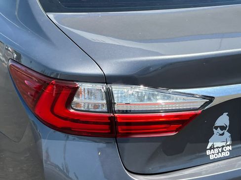 Used 2018 Lexus ES 350 w/ Navigation System Package FWD image 20