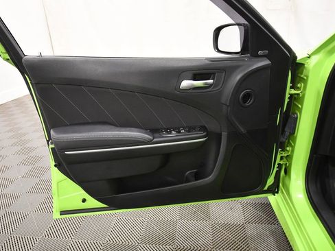Used 2023 Dodge Charger Scat Pack w/ Technology Group RWD image 13