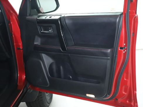 Used 2017 Toyota 4Runner TRD Pro AWD/4WD image 32