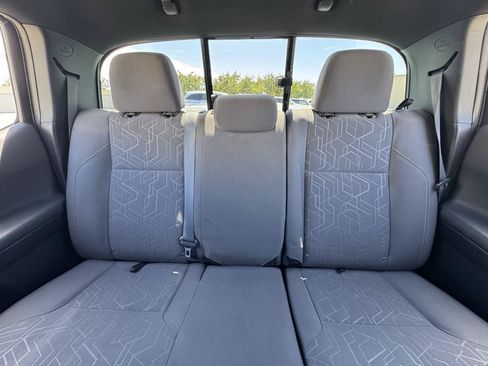 Used 2016 Toyota Tacoma TRD Off-Road AWD/4WD image 33