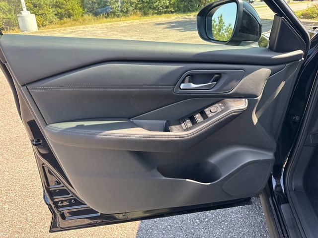 New 2026 Nissan Rogue Dark Armor AWD/4WD image 23