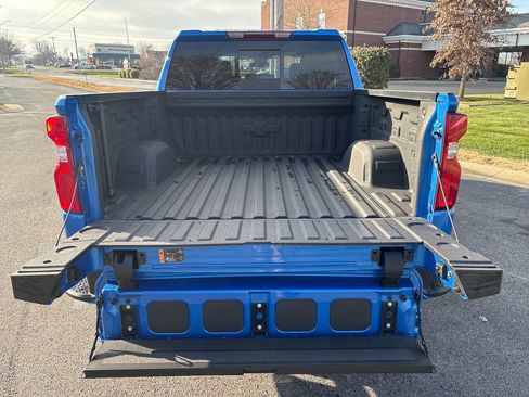 Certified 2025 Chevrolet Silverado 1500 RST image 32